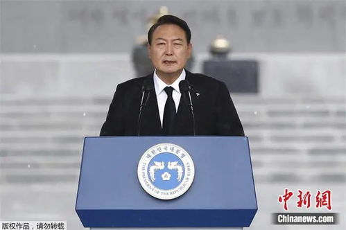 尹锡悦发文报平安_逮捕细节披露！尹锡悦未反抗 只说“知道了走吧”，拒答200页问题