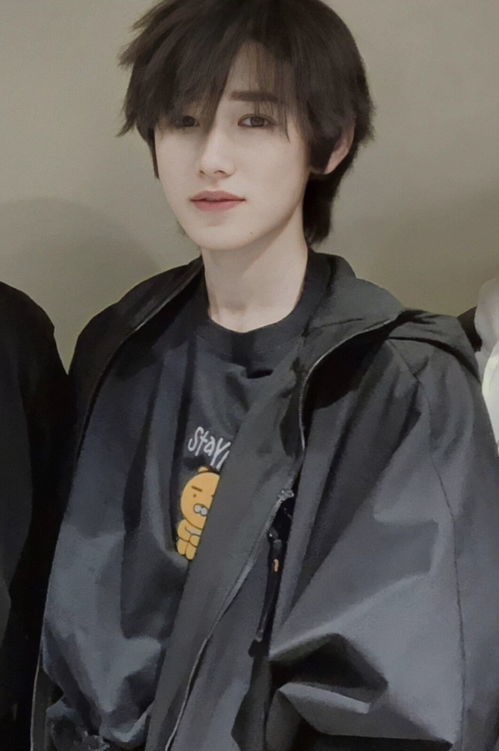 宋亚轩隔空飞吻丁程鑫_少年心动瞬间！宋亚轩丁程鑫舞台隔空飞吻引爆泪点